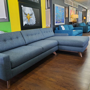 Floor Sample- 117" × 65" 2pc Venice Sectional