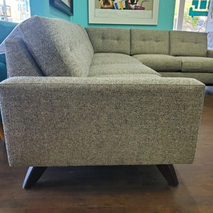112" x 89" 2pc Venice Sectional