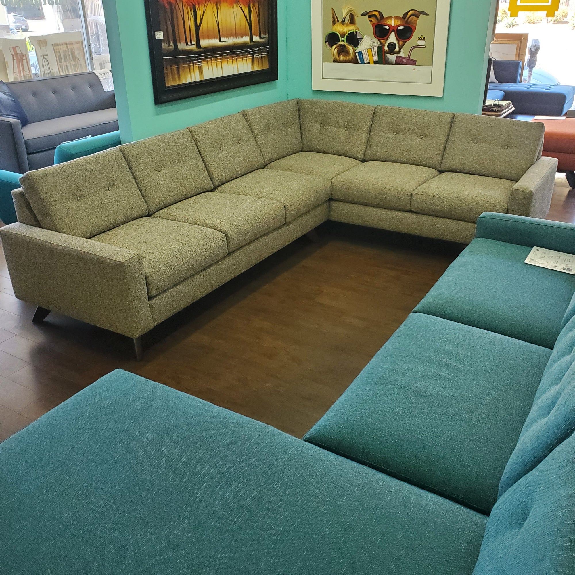 112" x 89" 2pc Venice Sectional