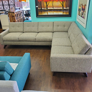 112" x 89" 2pc Venice Sectional