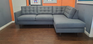 Elmwood 2pc Sectional Right Facing 99"W x 68"L
