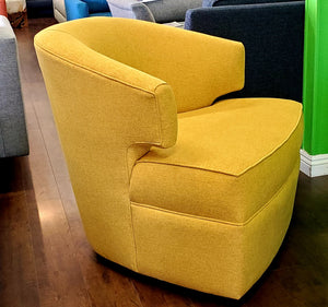 Oswald 33" Swivel Chair